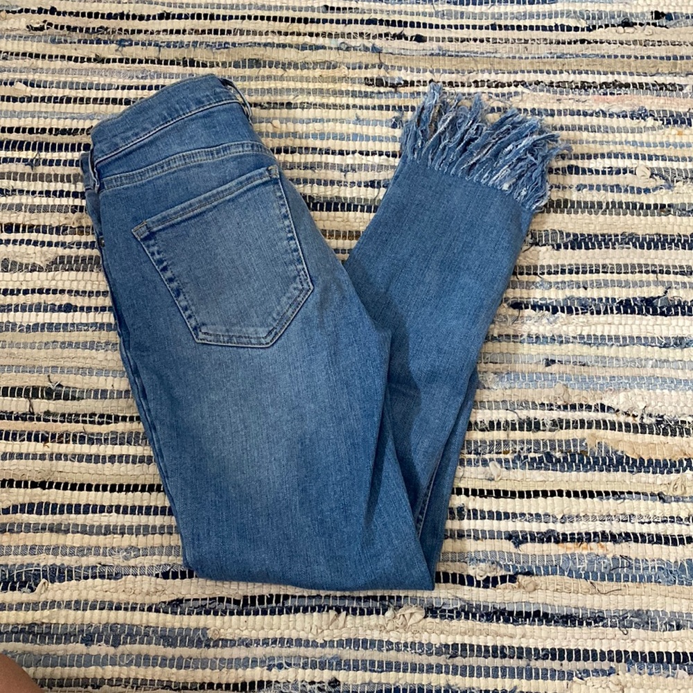 FREE PEOPLE FRAYED SKINNY JEANS